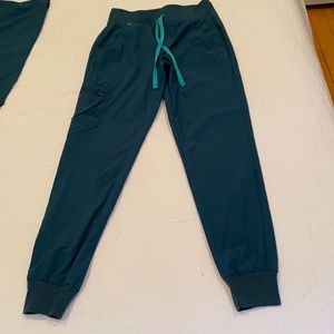 XXS carribean blue ultra lite fig scrubs. NWOT.